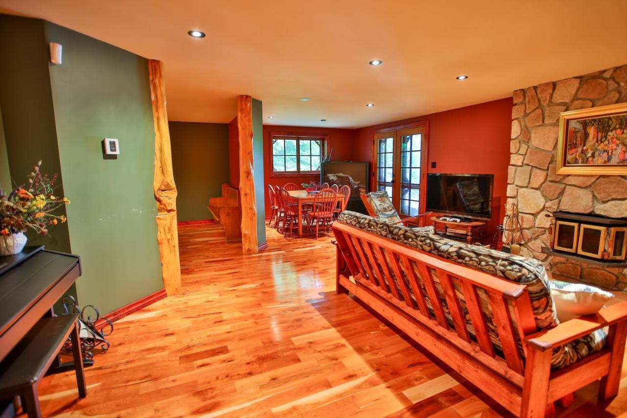 Vila Domaine La Cedriere Grenville-Sur-La-Rouge Exteriér fotografie